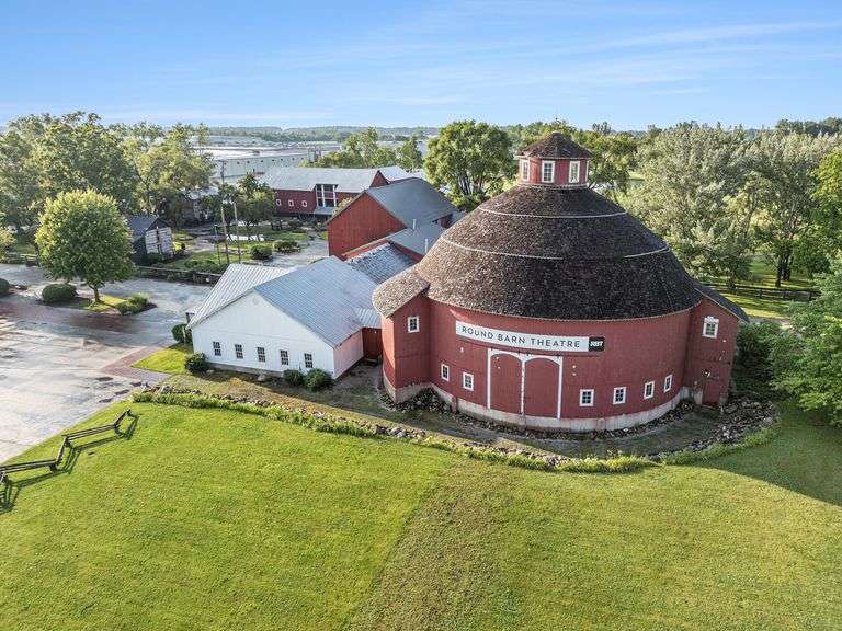 OLO Nappanee Commercial Real Estate Auction - Min. Bid $1,399,900