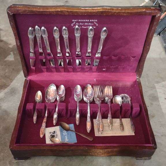 1847 Rogers Bros. First Love Utensils w/ Case