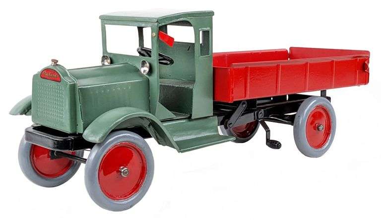 Custom Keystone Packard Dump Truck