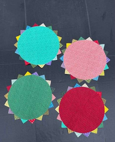(Q) Hand-Quilted Decorative Flower Placemats