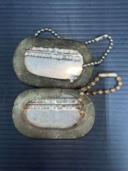 (AM) 1939 German WWII Decorations And Dog Tags
