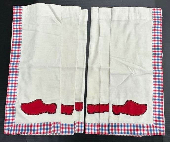 (Q) Hand-Stitched Cafe Curtains