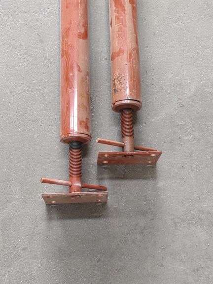 Adjustable Building Columns