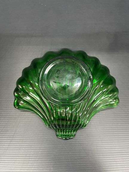 (Q) Five Anchor Hocking Emerald Green Glass Shell Candy Dishes