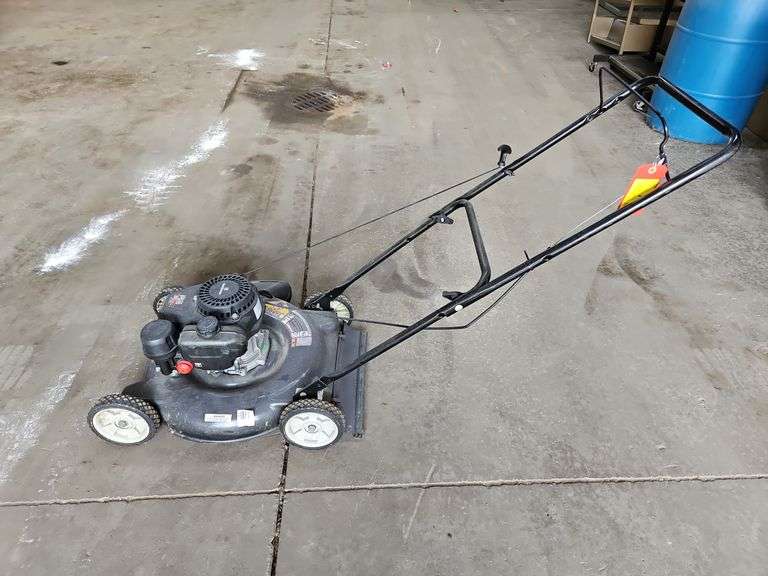Yard Machines Push Mower, 20" Cutting Deck.