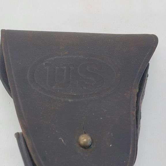 (AR) U.S. Black Leather Pistol Holster