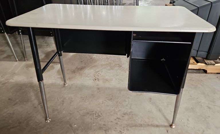 (6) Classroom Style Seel Desk.
