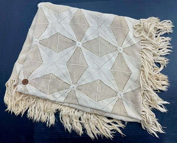 (Q) Hand Crafted Cream Knit Bedspread With Fringed Edges