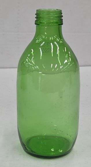 (Q) 6 Green Glass Bottles