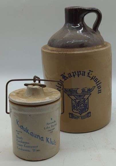 (GH) Vintage Stoneware jug with a bail- handled jug. Approx 10":tallest.