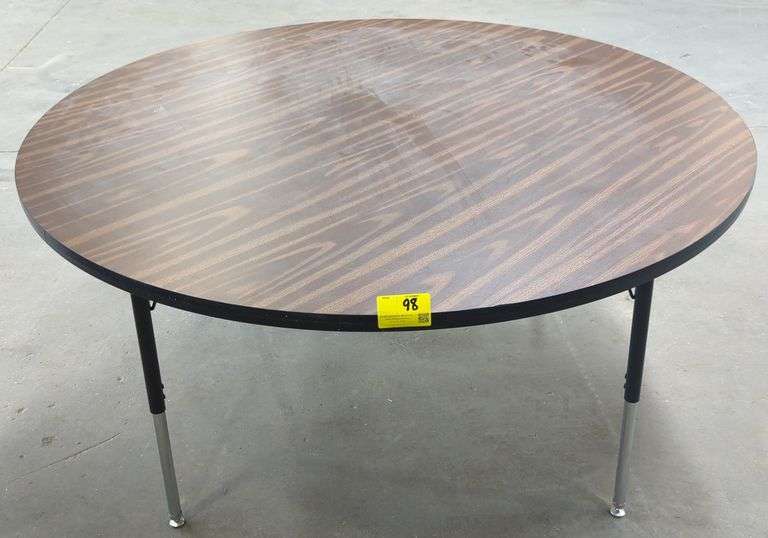 Marco 5' Round Adjustable Table