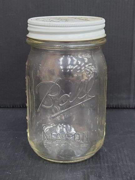 (Q) Vintage Osterizer Mini Blend Containers And Old Country Store Ball And Kerr Jars