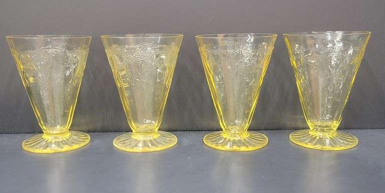 (Q) Yellow Depression Glass - Anchor Hocking Cameo Ballerina - Water Tumblers
