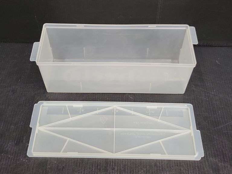 (Q) Rubbermaid Servin Saver, Republic Freezette Measuring Cup Pitcher & Kraft Velveeta Cheese Keeper Storage Containers