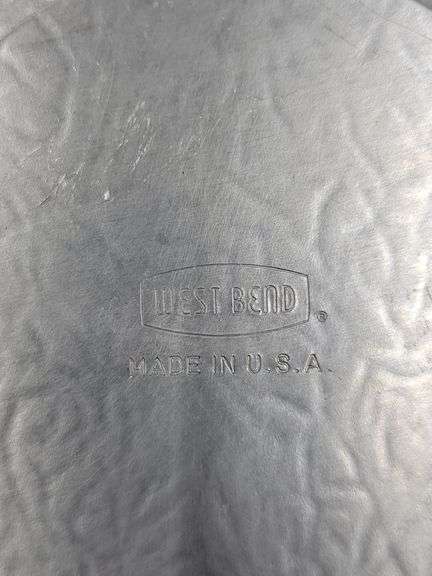 (Q) Vintage West Bend Aluminum Serving Bowls And Silent Butler
