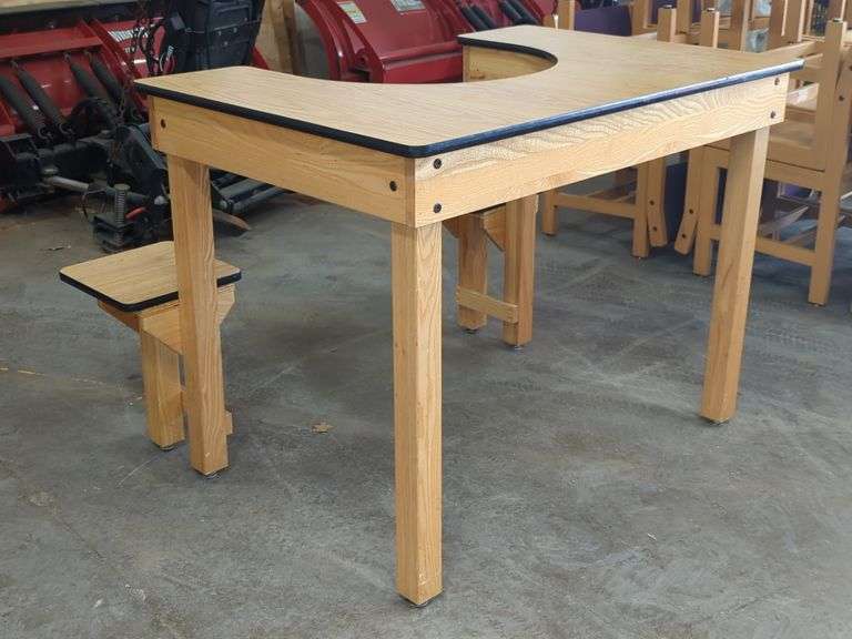 Therapeutic Modalities/ Whirlpool Table w/ Seats