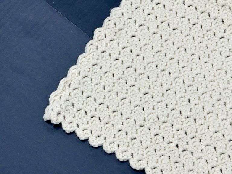 (Q) Vintage Handmade Crochet Afghans