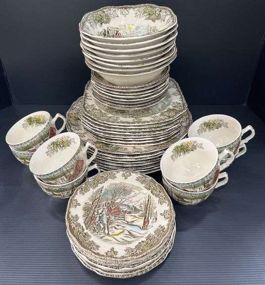 (Q) Friendly Village 8 Place Settings In The School House, Covered Bridge, The Ice House And Sugar Maples Patterns