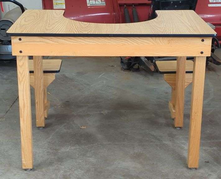 Therapeutic Modalities/ Whirlpool Table w/ Seats