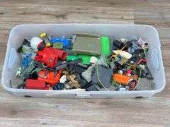 Large Lot Of Vintage Toys / Action Figures / Parts & Accessories