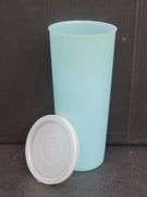 (Q) Vintage Tupperware Lidded Tumblers In Pastel Yellow, Blue And White