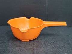 (Q) Vtg Tupperware Deviled Egg Carrier, Green Celery Refrigerator Keeper & Rubbermaid Strainer Colander