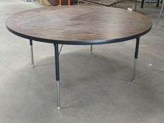 Marco 5' Round Adjustable Table