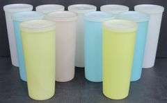(Q) Vintage Tupperware Lidded Tumblers In Pastel Yellow, Blue And White