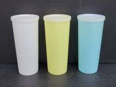 (Q) Vintage Tupperware Lidded Tumblers In Pastel Yellow, Blue And White