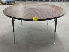 Marco 5' Round Adjustable Table