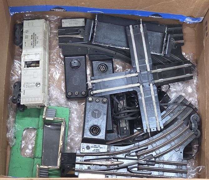 (AY) Lionel Model Train Track Switches - Kraft Auction Service, LLC