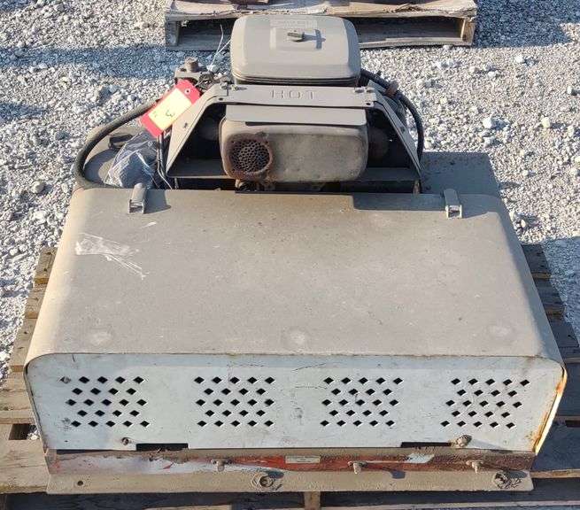 Briggs & Stratton Twin Cylinder Gas Engine