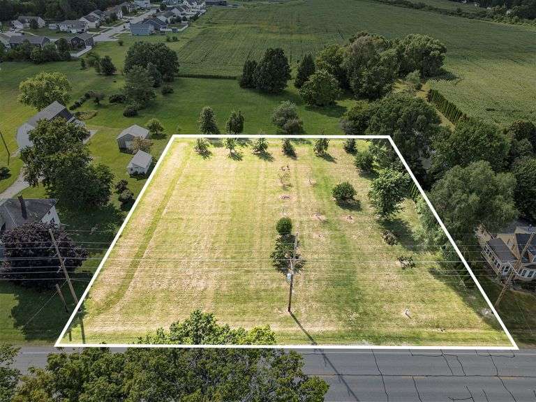 1.38 Acre North Main Street Kouts, IN Vacant Lot