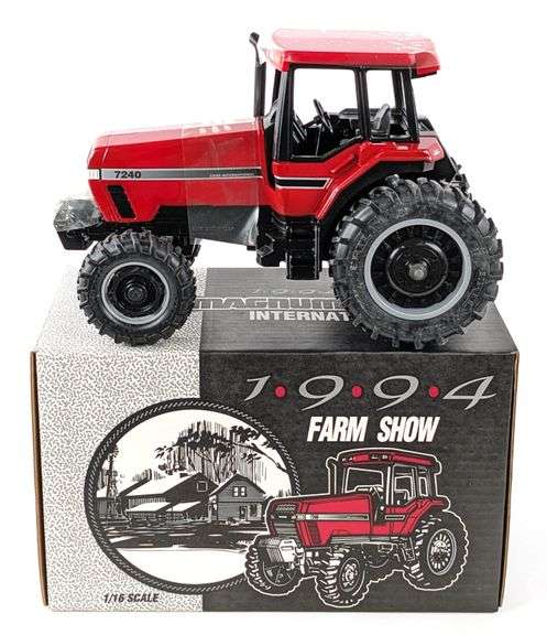 1/16 Ertl Case International 7240 Tractor 1994 Farm Show