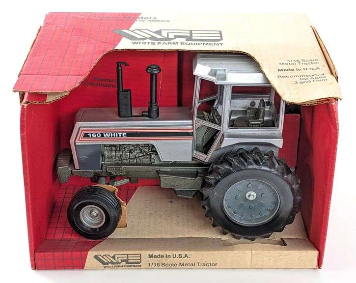 1/16 Scale Models White 160 Tractor