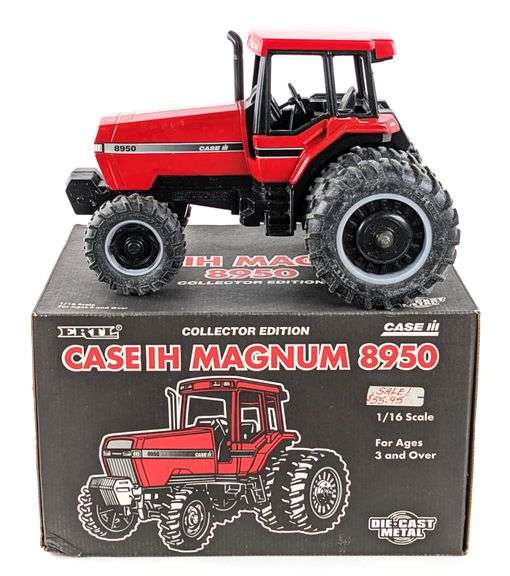 1/16 Ertl Case IH Magnum 8950 Tractor