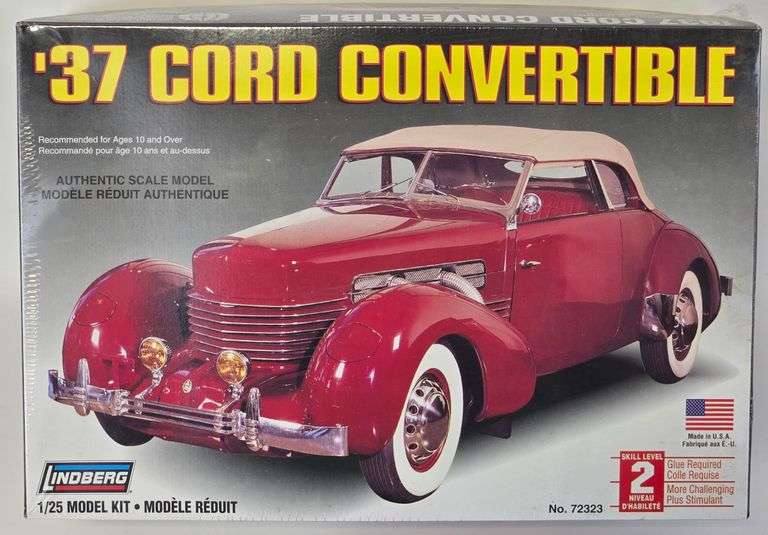 1/25 Scale Lindberg 1937 Cord Convertible Model Kit - Sealed