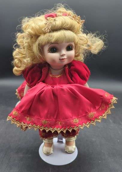 (L) Marie Osmond fine collectors Dolls " Jingle Bell" in the box.