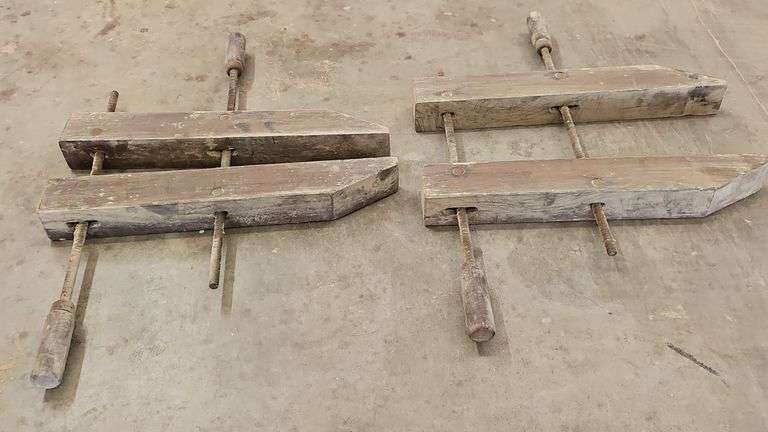 (2) Wooden Clamp's