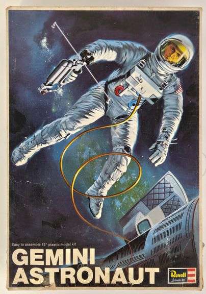 Vintage Revell Gemini Astronaut 12 Inch Model Kit In Box