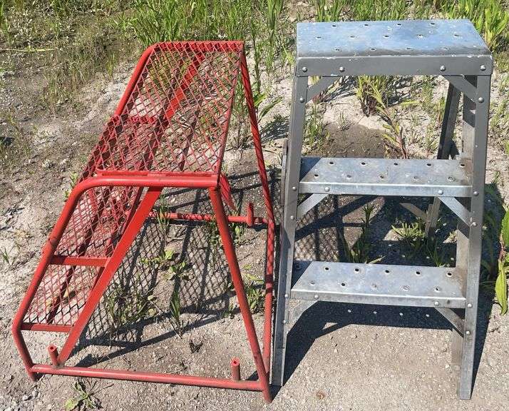 Metal Stairs & Alco-Lite Aluminum Ladder
