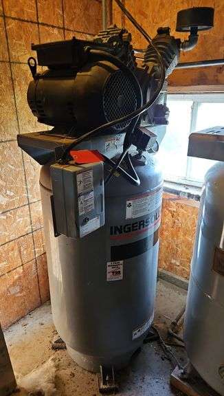 Ingersoll Rand T30 Vertical Air Compressor, Model#2475N7.5