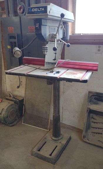 Delta Shopmaster 16-1/2" Floor Drill Press w/ Manual & Drill Chuck Keys