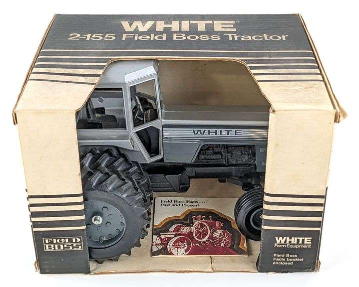 1/16 Scale Models White 2-155 Tractor with Duals