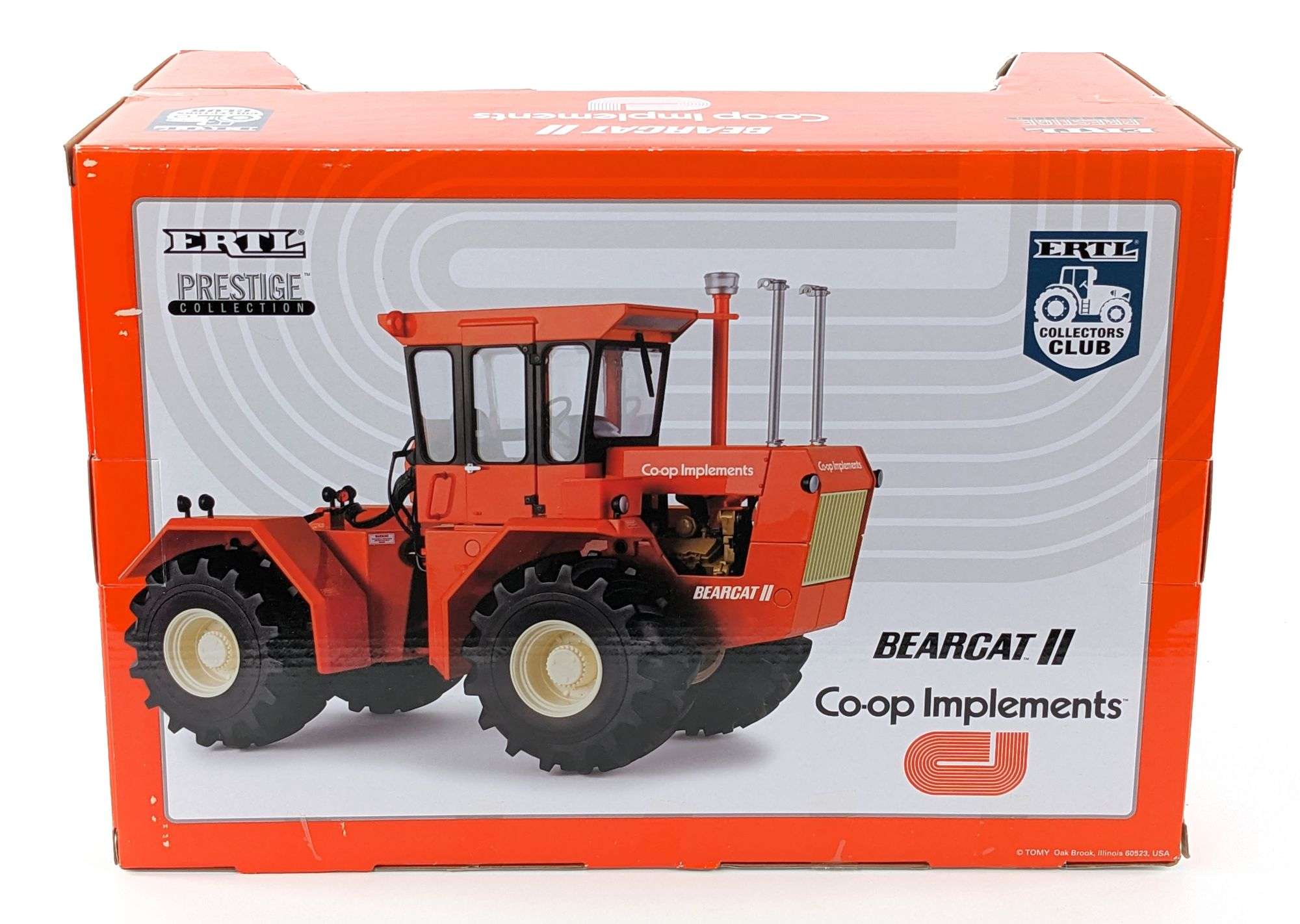 1/16 Ertl CO-OP Implements Bearcat II 4wd Tractor Prestige