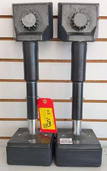 Taylor Tools Adjustable Knee Kickers/ Carpet Stretchers - Kraft Auction ...