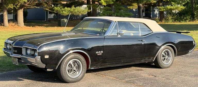1968 Oldsmobile 442 W-30, 4-Speed Convertible