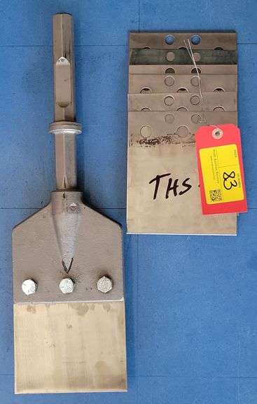 Heavy Duty Floor Stripper/Scraper With Replacement Blades