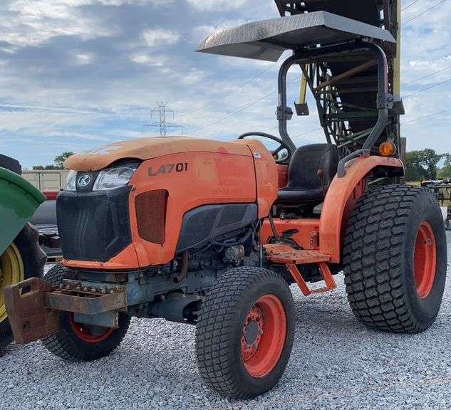 Kubota L4701DT 4WD Tractor - Kraft Auction Service, LLC