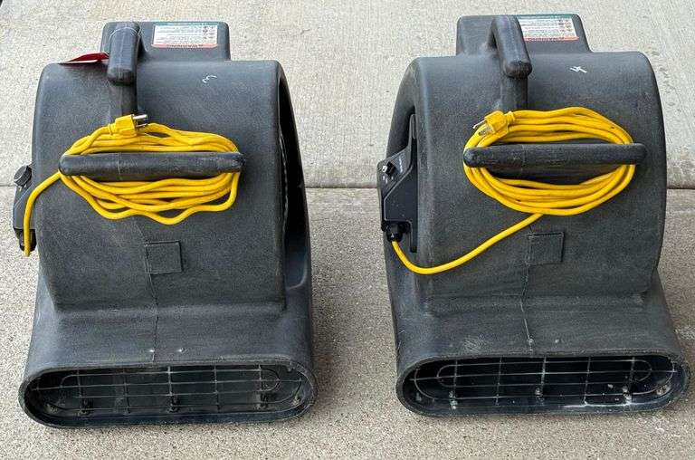 2 Tennant 614277 3-Speed Air Movers
